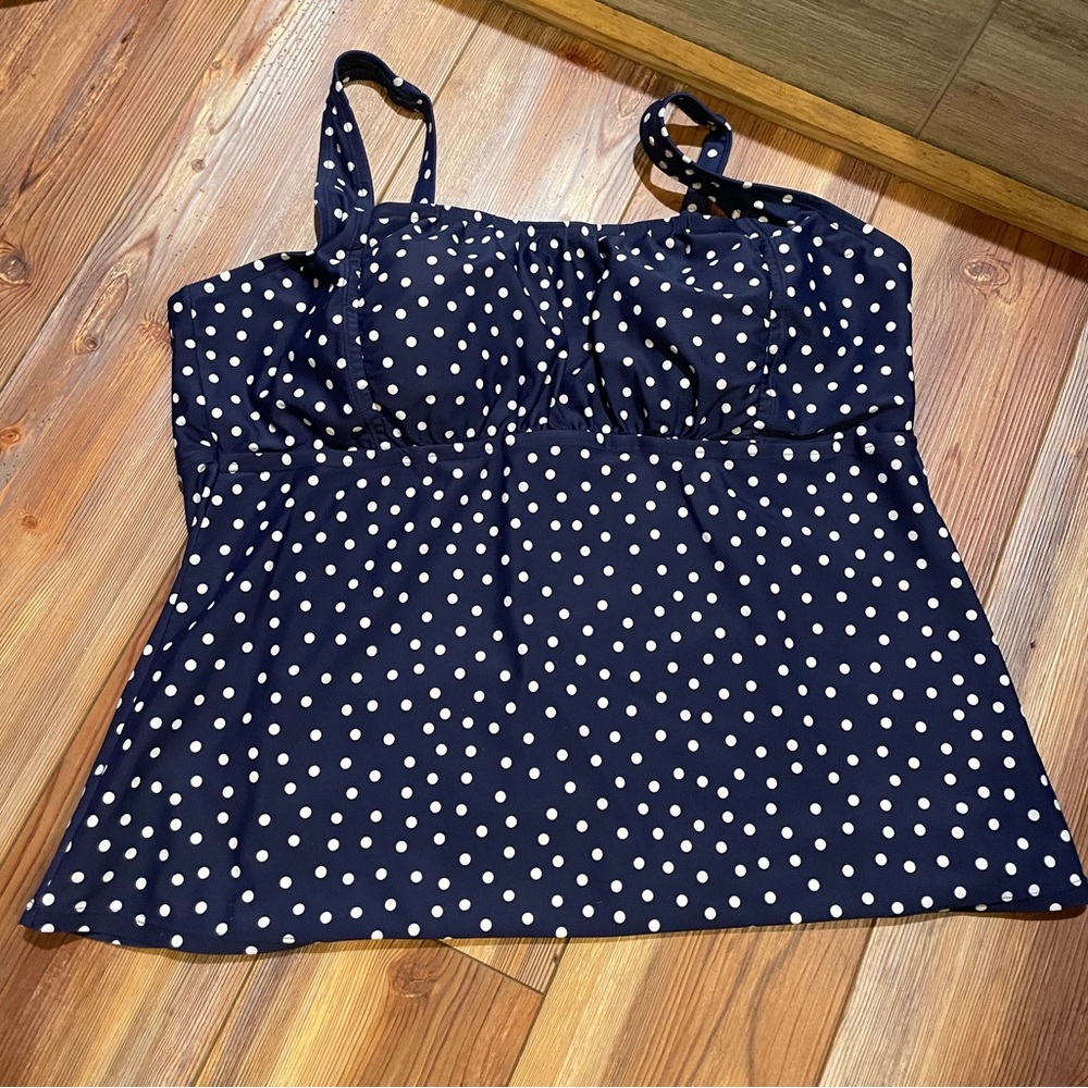 St. John’s Bay Swim Tankini Top, Blue with White Polka Dots, Women’s Size 20